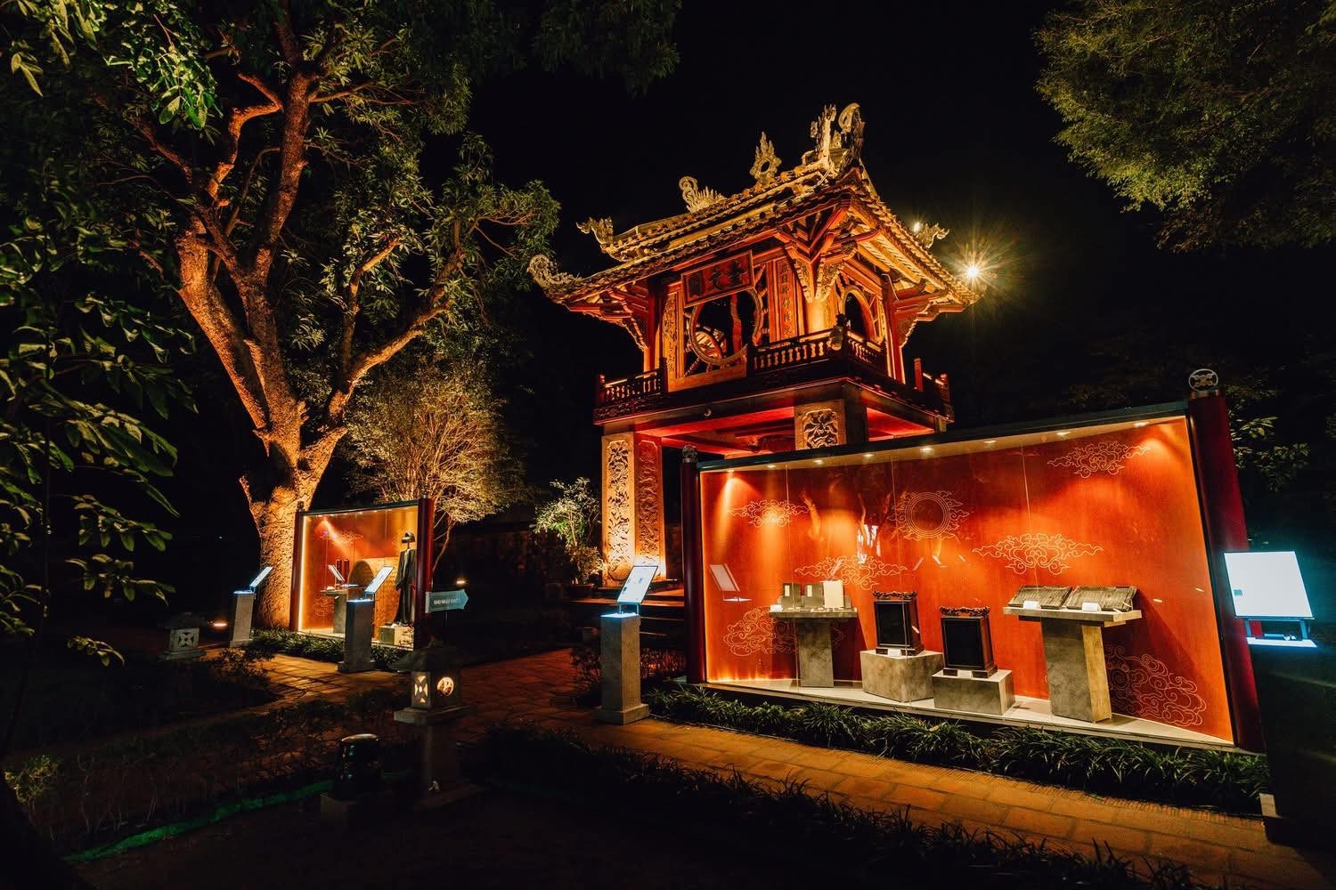 Chill Thả Ga 30/04 Tại Hà Nội: Tour Đêm Văn Miếu, Rối Nước Hoàng Thành Thăng Long miễn phí