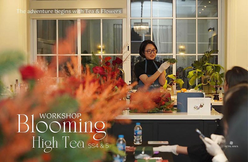 Sự kiện Giáng sinh: Christmas Workshop - The Adventure Begins with Tea & Flowers