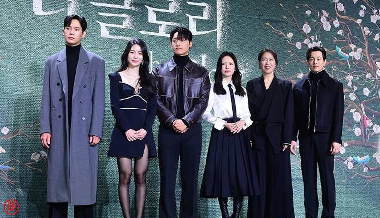 Phim Hàn Quốc - The Glory - Song Hye Kyo trở lại báo thù vì bị bạo lực học đường lọt top 1 Netflix Việt Nam