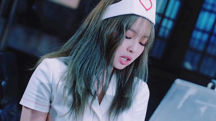 JENNIE - BLACKPINK bị Netizen Hàn Quốc chỉ trích vì mặc đồ Y tá quá sexy trong MV Lovesick Girls