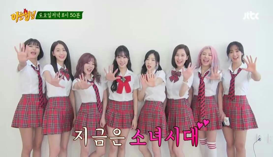 Đồng phục học sinh mà các nhóm nhạc nữ Kpop diện trên show truyền hình Knowing Bros, BLACKPINK sang chảnh, TWICE đáng yêu