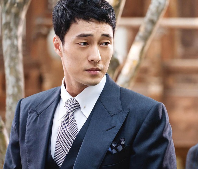 Nam diễn viên Hàn Quốc - SO JI SUB trở lại màn ảnh nhỏ với bộ phim DOCTOR LAWYER sau 4 năm