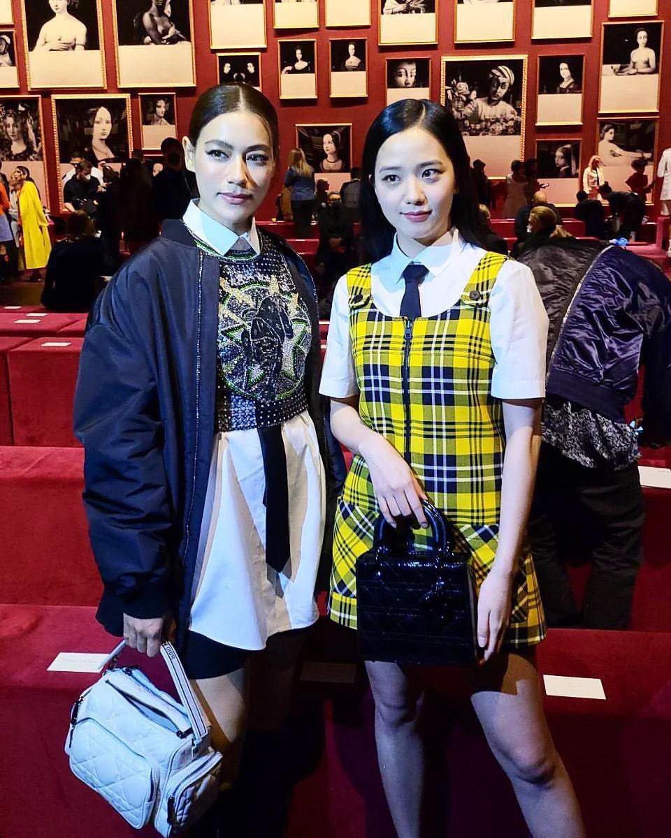 Jisoo BLACKPINK chiếm trọn spotlight tại show diễn của Dior AW22 Show thuộc khuôn khổ Tuần lễ thời trang Paris 2022