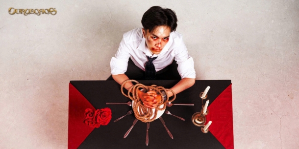 Hé lộ góc khuất con người trong bộ ảnh “Crimen” của Halloween trường Báo