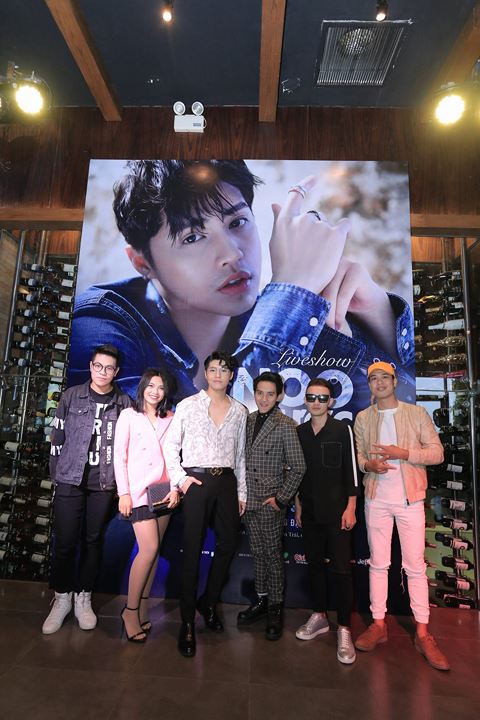 Choáng váng toàn tập với sân khấu miễn phí  liveshow Noo Phước Thịnh in HaNoi